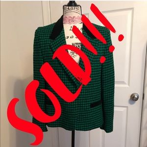 SOLD!! ☘️ Gorgeous Green and Black Blazer🍀